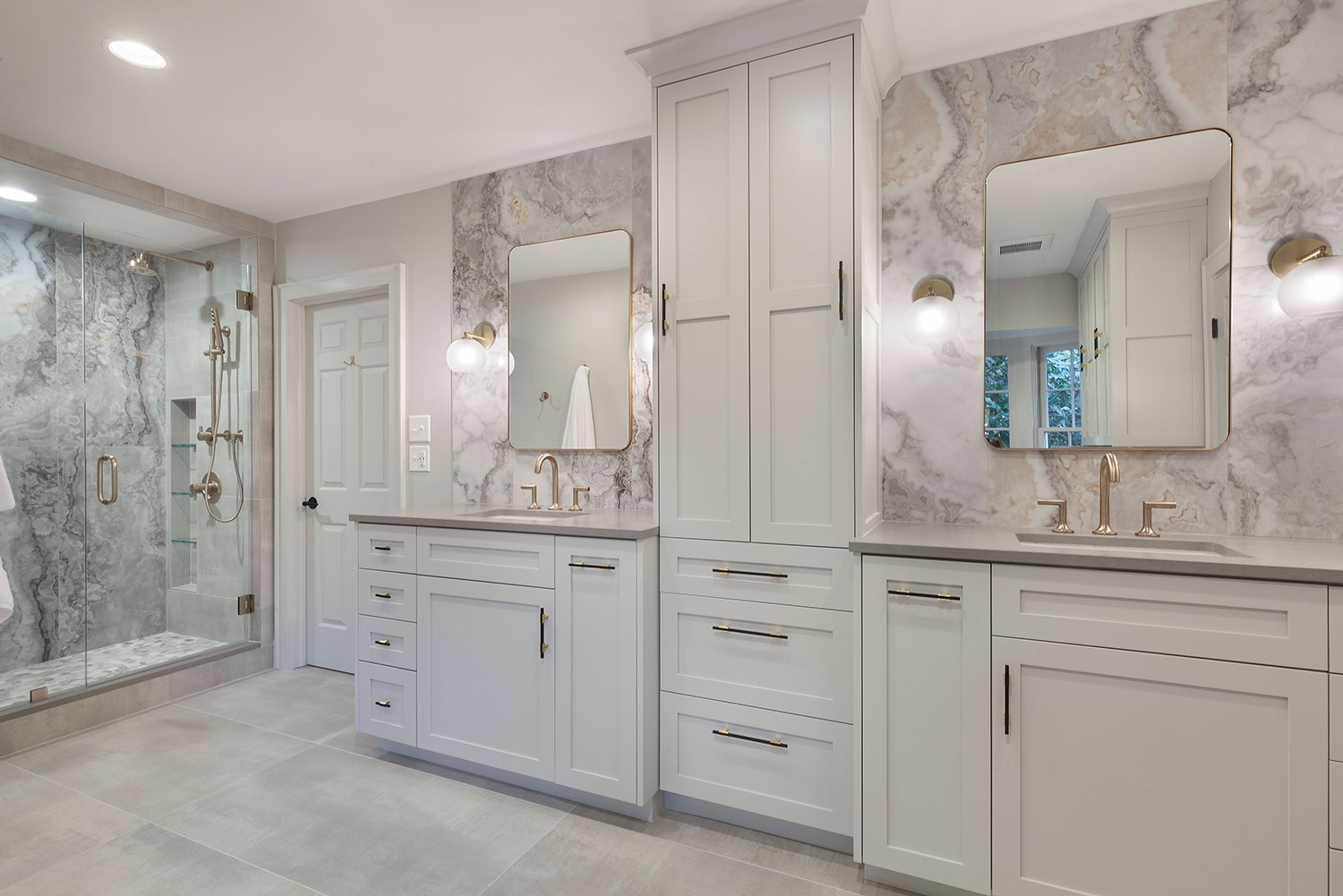 Nancy Creek Master Bath - Custom Dwellings